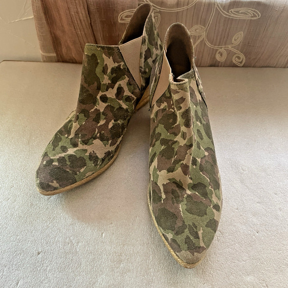 Eric Michael Shoes Women EU 40 Camo Suede Wedge Espadrille Handmade Slip On - Picture 1 of 12